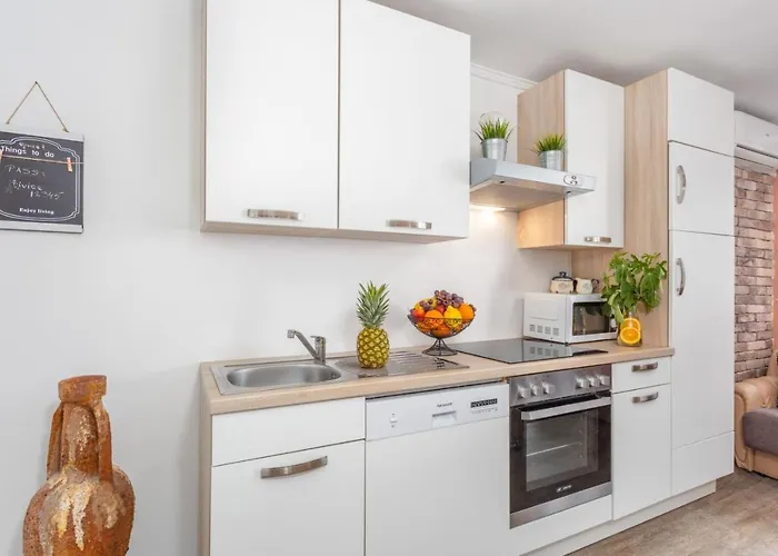 In With Sea View, Balcony, Air Conditioning, Wifi *