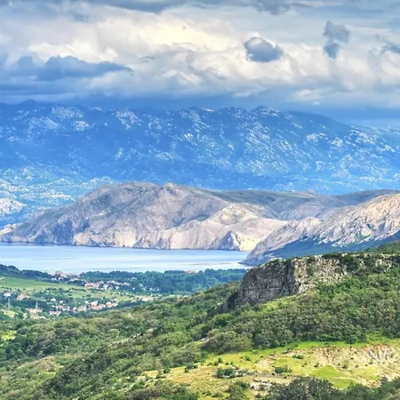 In With Sea View, Balcony, Air Conditioning, Wifi