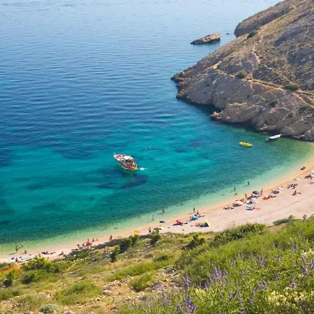 Apartament In With Sea View, Balcony, Air Conditioning, Wifi