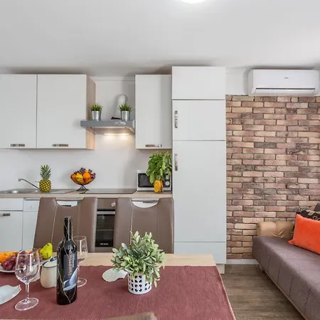 In With Sea View, Balcony, Air Conditioning, Wifi Appartement