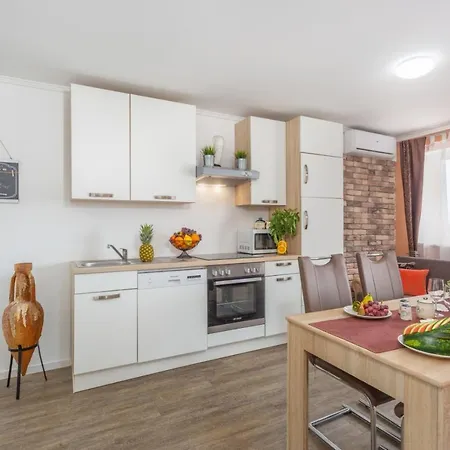 In With Sea View, Balcony, Air Conditioning, Wifi Apartament