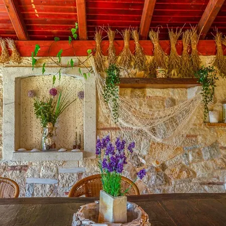 Apartament In With Sea View, Balcony, Air Conditioning, Wifi *