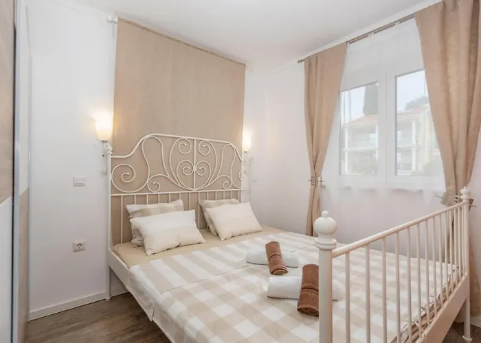 In With Sea View, Balcony, Air Conditioning, Wifi Appartamento